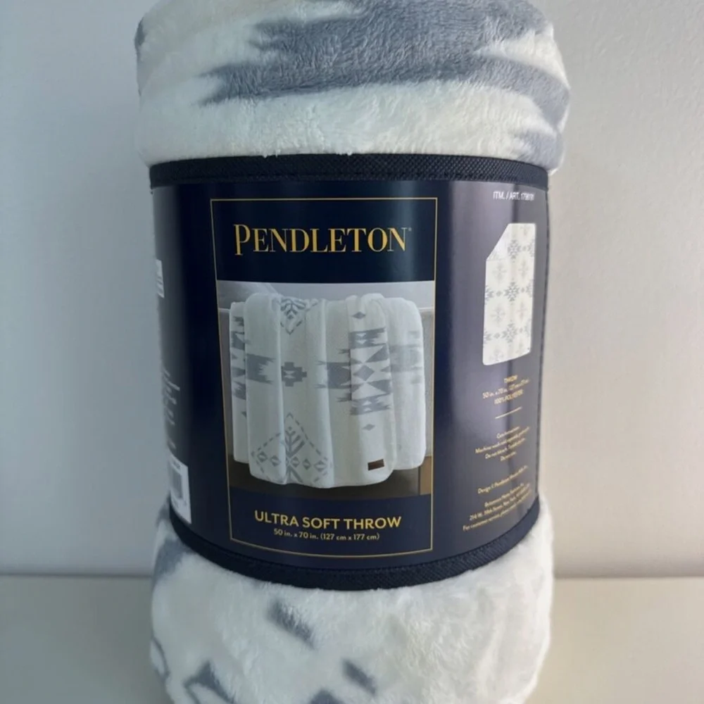 Pendleton Plush Throw Blanket 50X70 - Picture 4 of 6